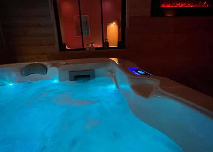 Au Plaisir Vosgien Yetişkin Oteli Raon-lʼÉtape